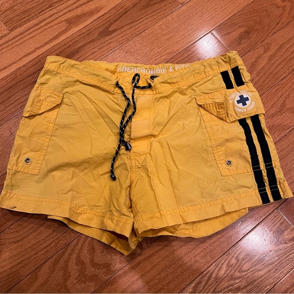 Vintage Abercrombie And Fitch Women Yellow Surf Board Cut Off Shorts Size XS - Picture 1 of 9